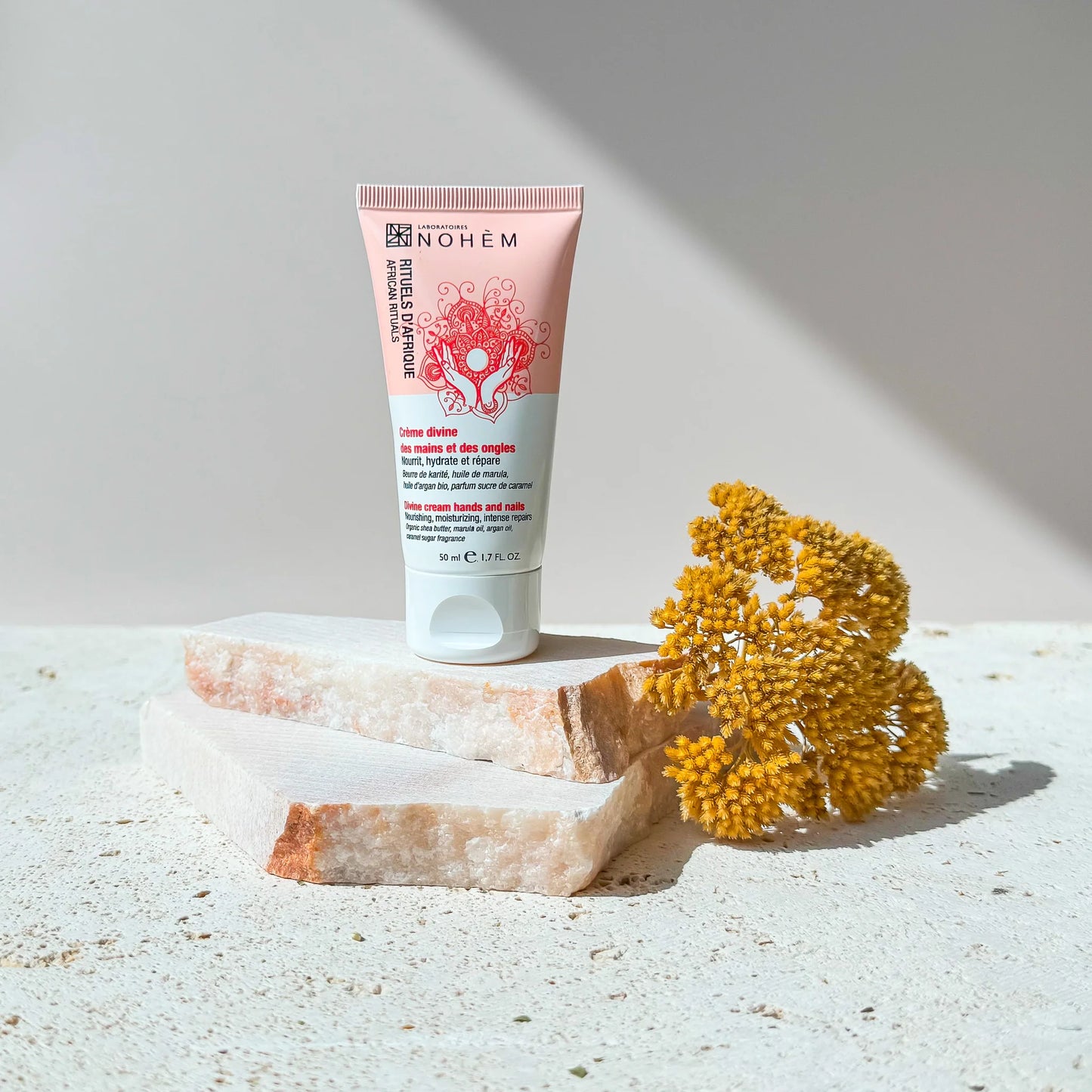 Crème divine des mains et des ongles